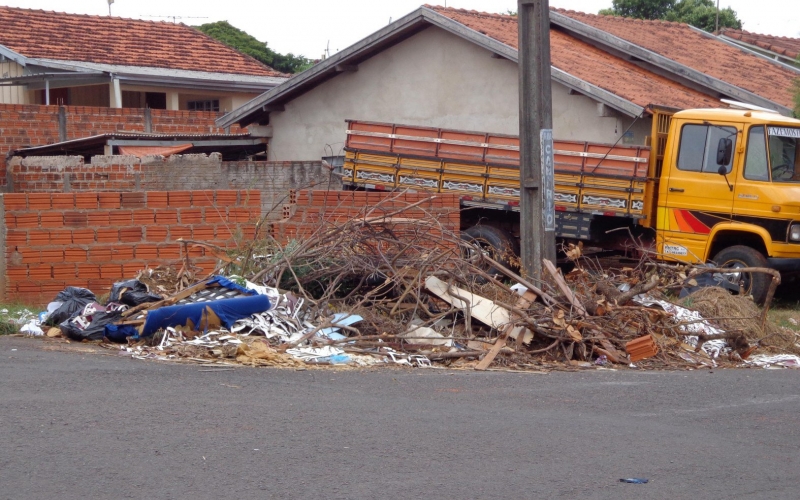 Prefeitura alerta sobre descarte irregular de resíduos sólidos