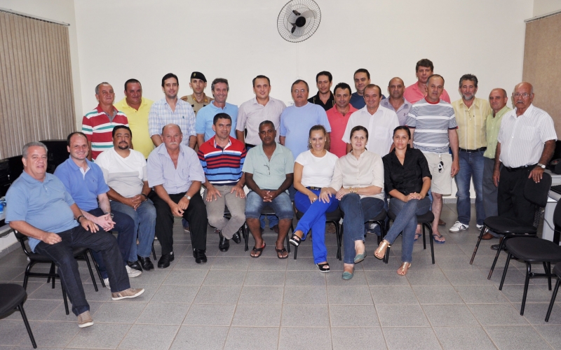 Serginho reúne-se com empresários e lideranças de São Lourenço
