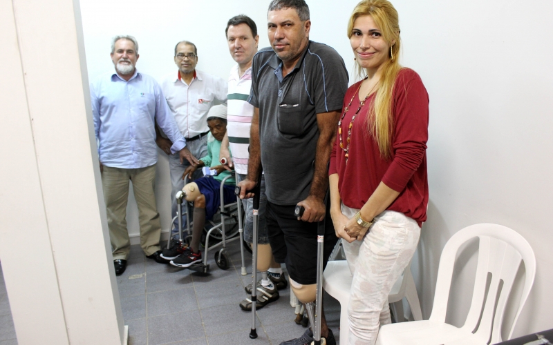 Ciscenop beneficia pacientes com doação de próteses ortopédicas