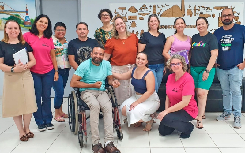 Empreendedores participam de palestra sobre o futuro do mercado turístico