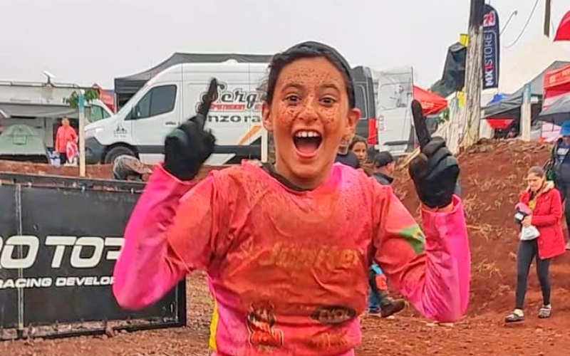 Cianortense é campeã da primeira etapa do Campeonato Estadual de Motocross