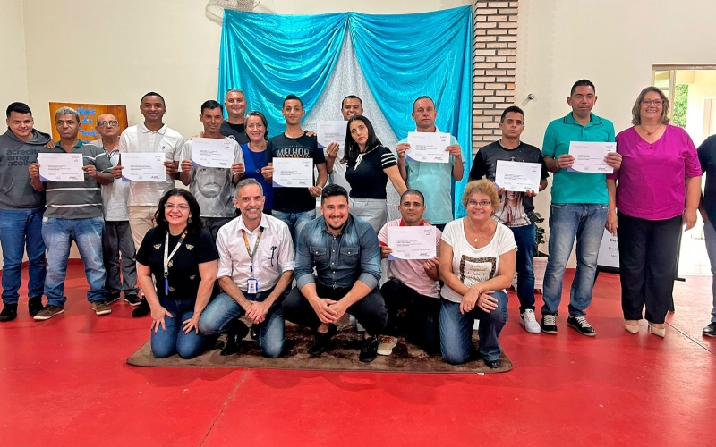 Membros da Comunidade Bethânia concluem Curso de Panificação