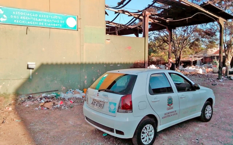 Recicladores acometidos por incêndio são inseridos no Programa Acolher