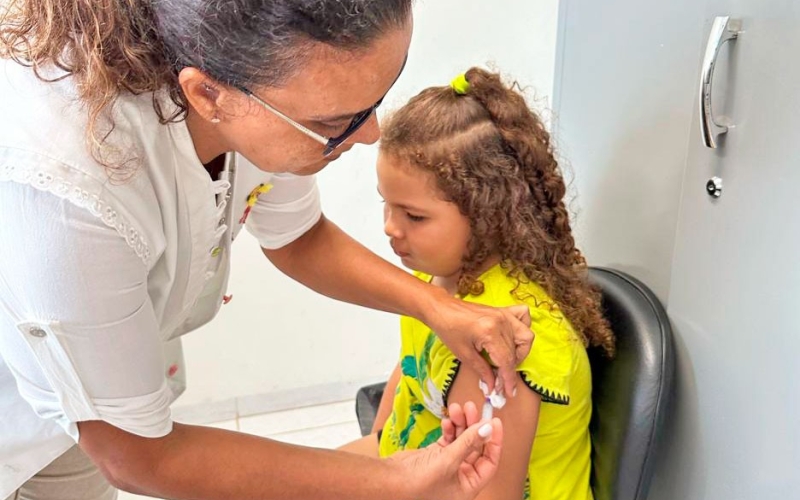 Dia D de vacinação aplica 1.858 doses em Cianorte