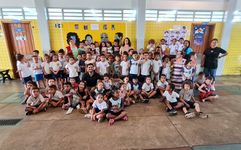 Escola Municipal Jardim Aeroporto celebra Dia da Consciência Negra com ações educativas e culturais