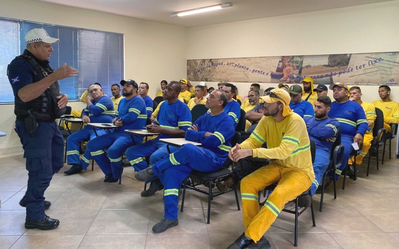 Diretran promove palestra sobre segurança viária para colaboradores da PAVI e Sanepar