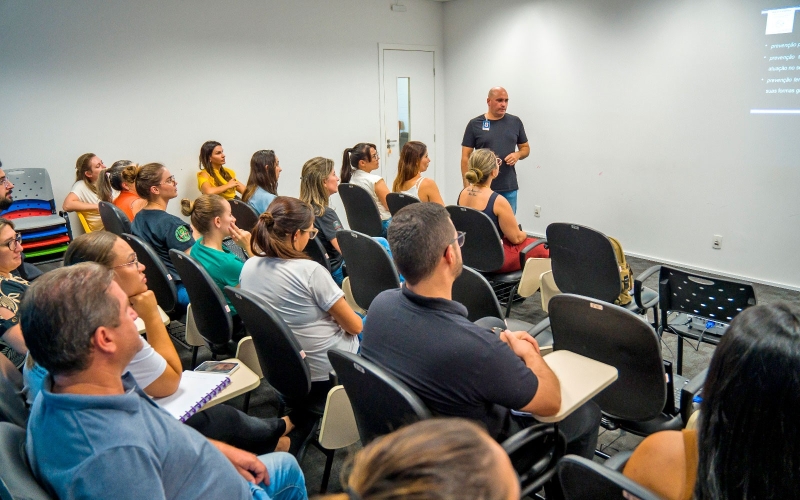 Médicos e enfermeiros das UBS participam de capacitação do Projeto Gestar e Amar