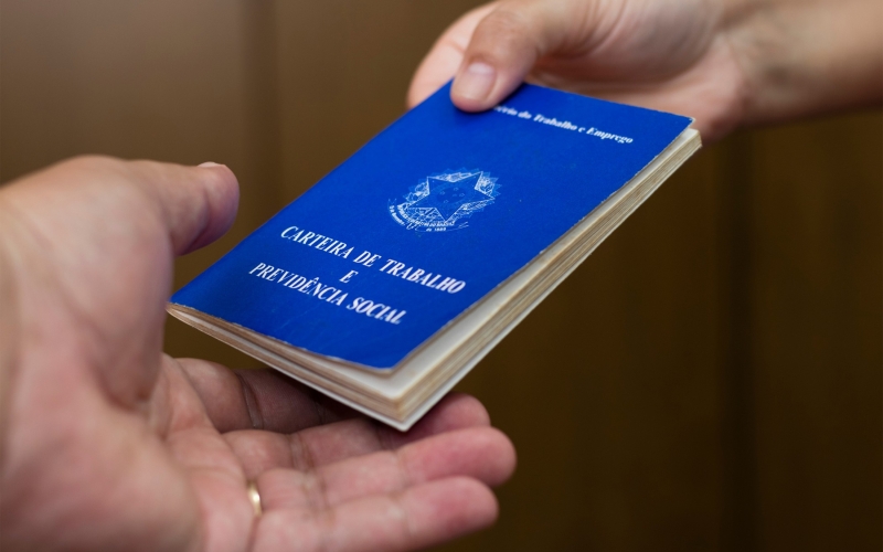 Agência do Trabalhador tem 585 vagas de emprego