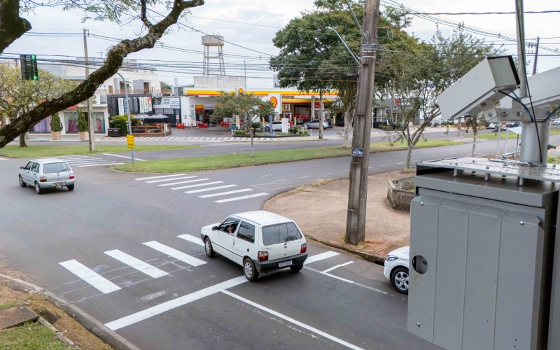 Novos radares de avanço de sinal entram em operação nesta terça-feira