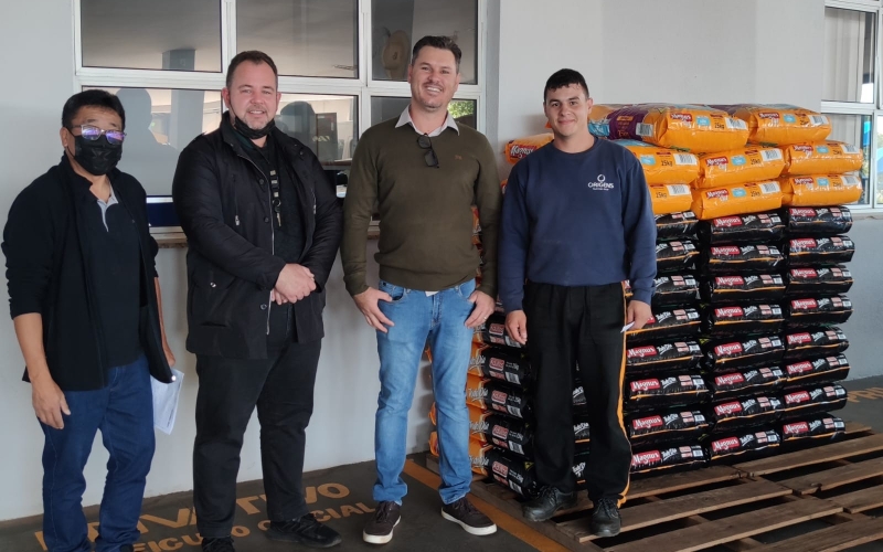 Banco de Ração e Utensílios recebe primeira doação 