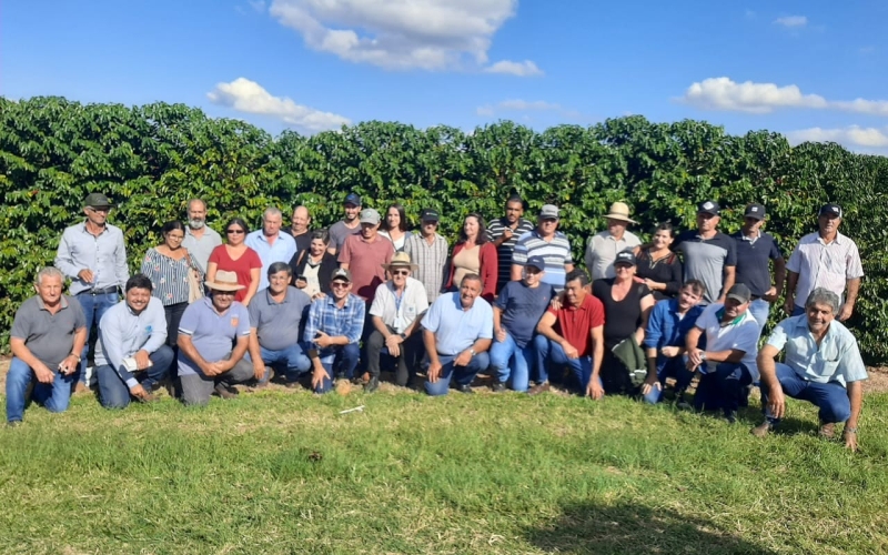 Cafeicultores cianortenses realizam visita técnica em Carlópolis