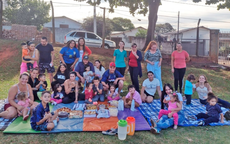 Famílias de alunos do CMEI João Maria têm tarde recreativa