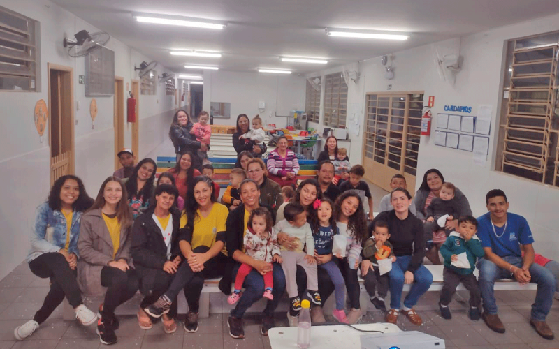 CMEI João e Maria promove Cine Inverno com as famílias dos alunos