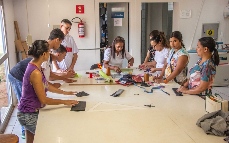 Alunos das Classes Especiais são encaminhados para curso profissionalizante
