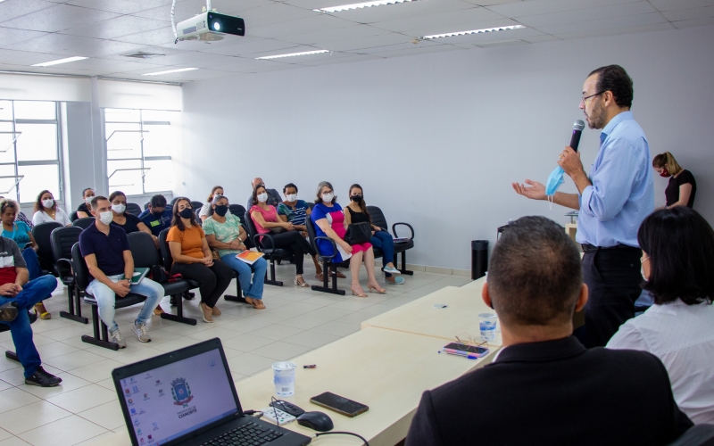 Cianorte sedia encontro dos agentes culturais da Amenorte