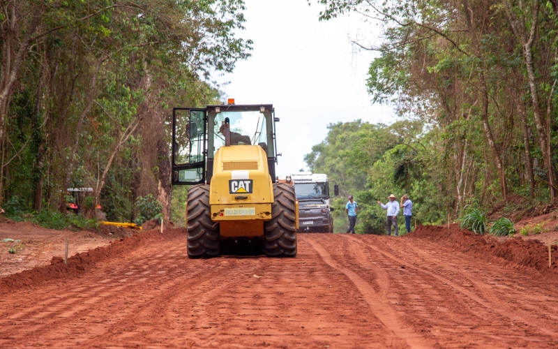 Prefeitura prepara Estradas Bernadelli e Imbituva para receber pavimentação