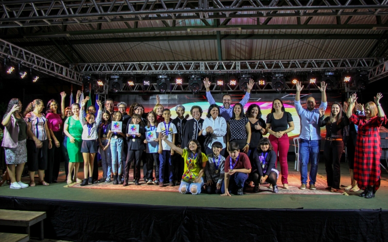IX Concurso de Poesias premia trabalhos de alunos da Rede Municipal de Ensino