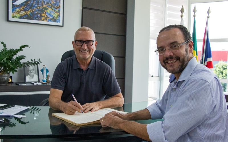 Prefeito Marco Franzato retorna ao Executivo após período de férias