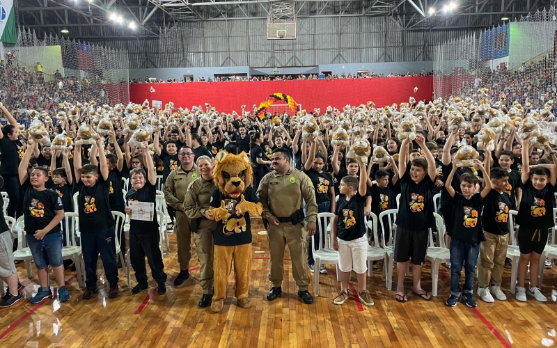 Edição 2024 do Proerd forma 870 estudantes da Rede Municipal