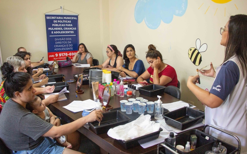 Secretaria de Políticas Públicas para Mulheres promove Curso de Automaquiagem