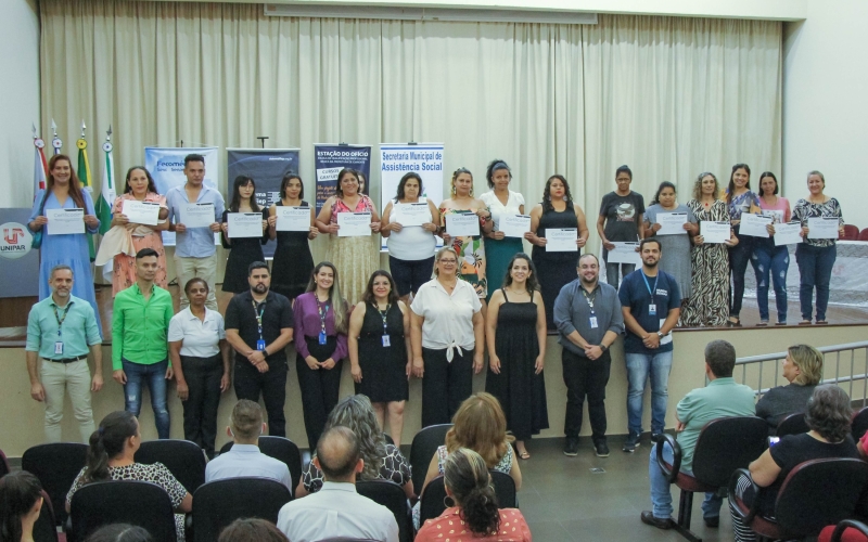 Estação do Ofício realiza a formatura de 266 profissionais