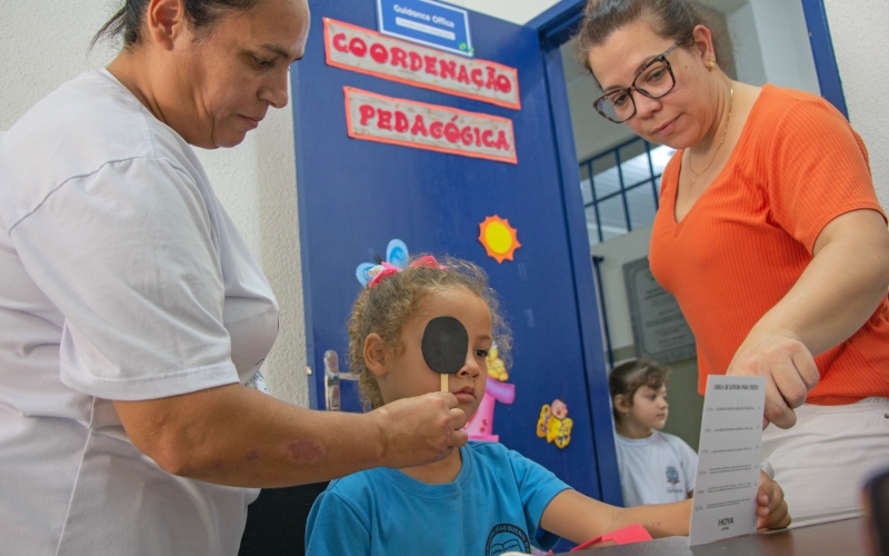 Projeto Saúde Visual avalia alunos da Escola Municipal João Bueno de Godoy