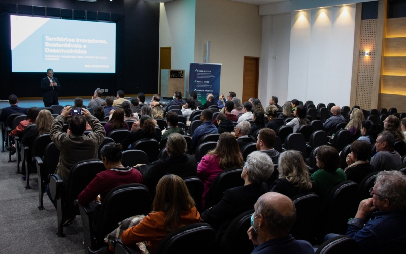 Sebrae reúne municípios em evento do Território Empreendedor Médio Noroeste