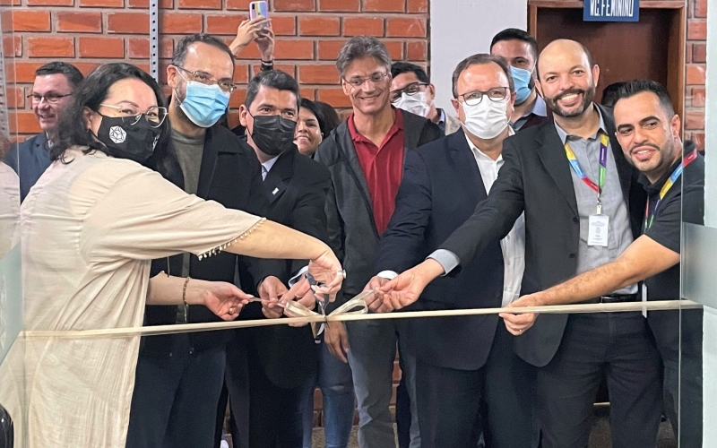 UEM de Cianorte inaugura oficina tecnológica Fab Lab