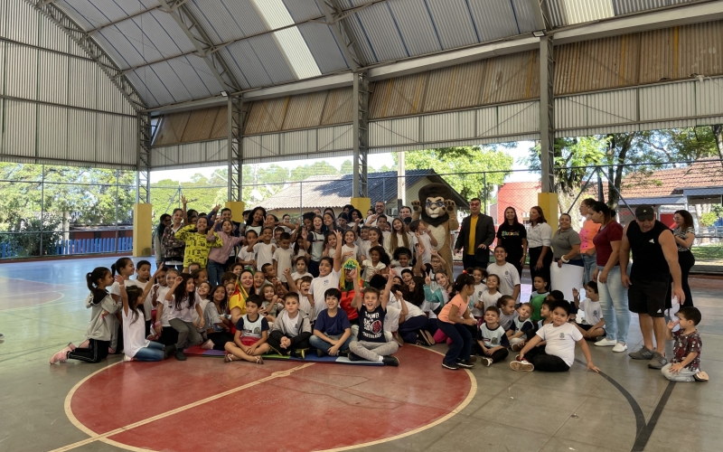 Projeto Visão é lançado na Escola Municipal Ovídio Franzoni