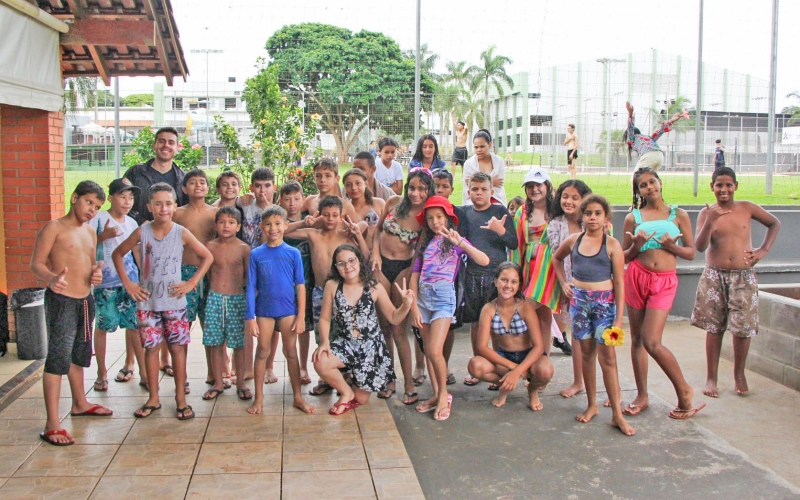Crianças atendidas pela Assistência Social têm atividades recreativas
