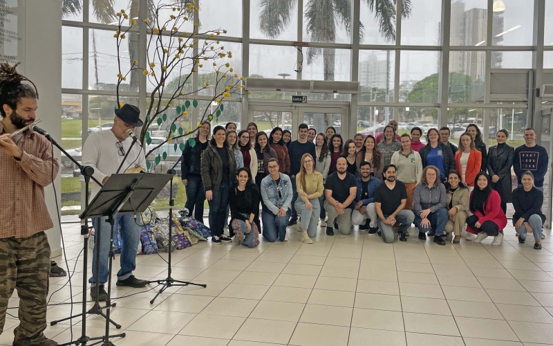 Campanha Árvore Solidária visa arrecadar brinquedos para crianças carentes