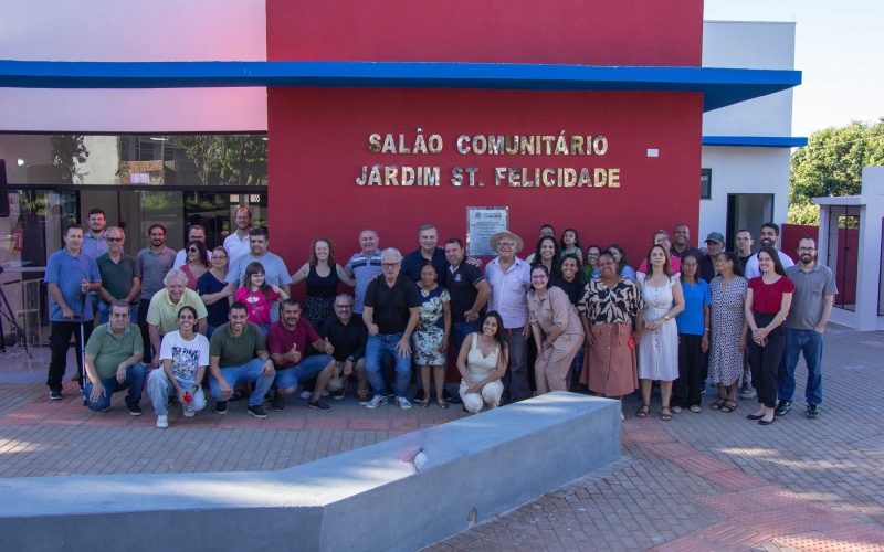 Prefeitura inaugura Centro Comunitário no Jardim Santa Felicidade