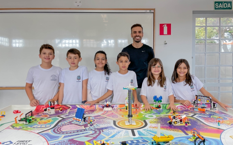 Estudantes de Cianorte representam o país em torneio mundial de robótica na China