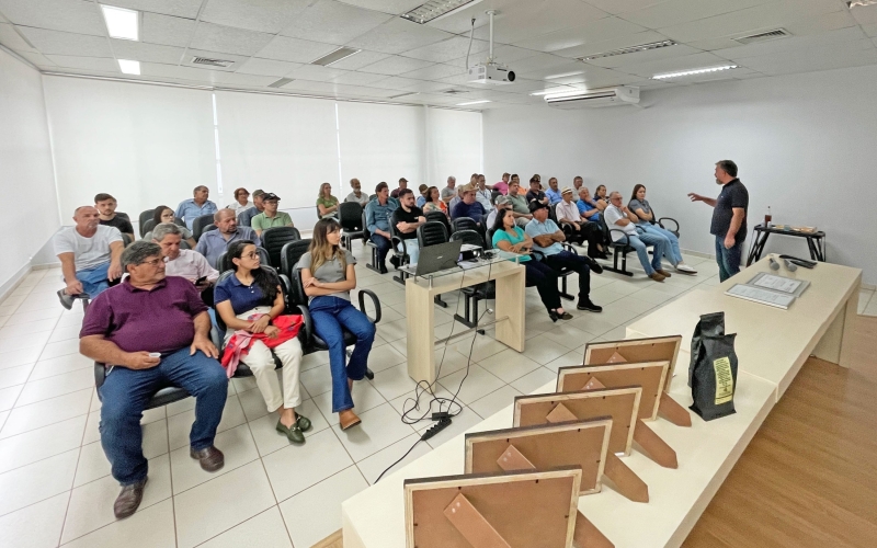 Cafeicultores reúnem-se pela melhoria da qualidade do café cianortense