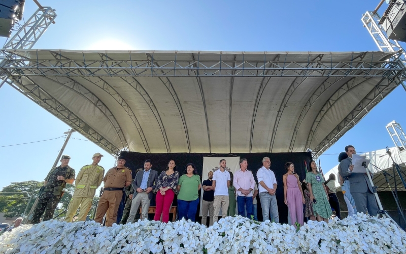 Desfile cívico-militar marca comemorações dos 69 anos de Cianorte