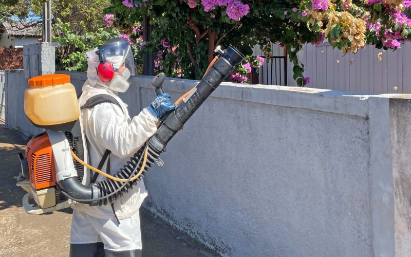 Zona 03 recebe aplicação de inseticida contra mosquito da dengue