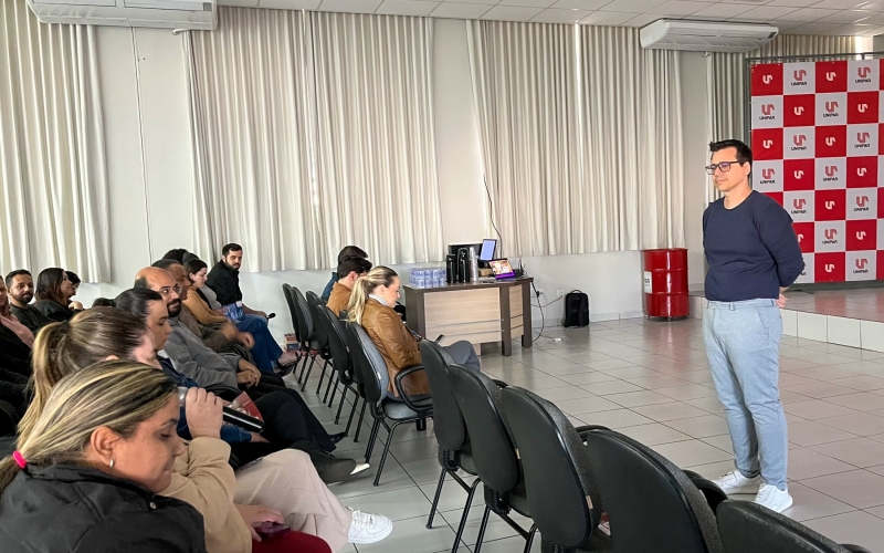 Prefeitura de Cianorte promove oficina sobre Inclusão Digital para servidores públicos