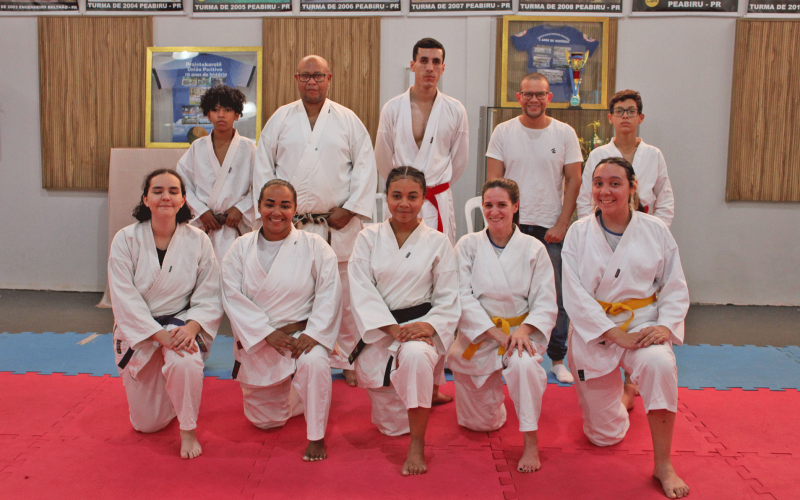  Exame de Faixa Oficial de Karatê-Dô gradua alunos de Cianorte