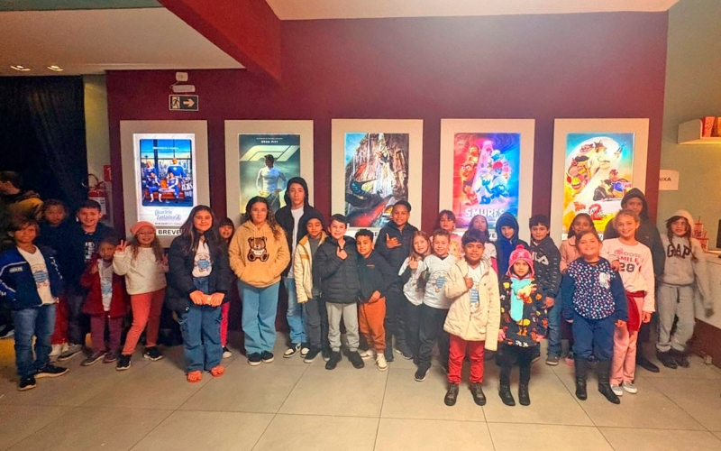 Parceria leva magia do cinema a crianças do SCFV de São Lourenço 